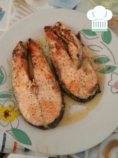 Una foto de Salmón en salsa de limón