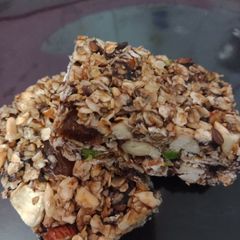 A picture of Healthy granola bars.