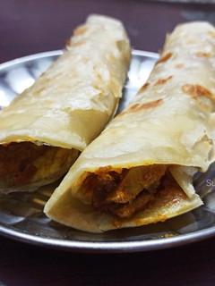 চিকেন এগ রোল (chicken egg roll recipe in Bengali) রেসিপির প্রধান ছবি