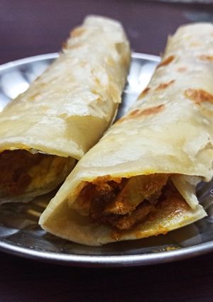 চিকেন এগ রোল (chicken egg roll recipe in Bengali) রেসিপির প্রধান ছবি