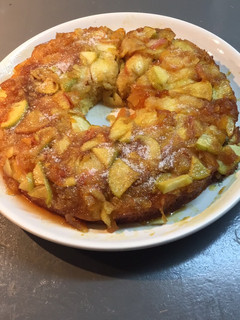 Una foto de Torta invertida de Manzanas