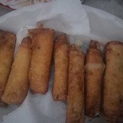 A picture of Cheese roll.