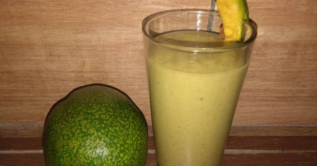 Resep Smoothie Alpukat Pisang Plus Nanas oleh DaunSujiku Cookpad