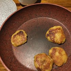 Sweetpotato mochi (steam50m, cook 10min) A picture of Sweetpotato mochi (steam50m, cook 10min).