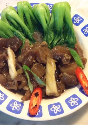 Hình của món Gân bò kho tộ.