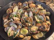 Una foto de mariscos de navidad