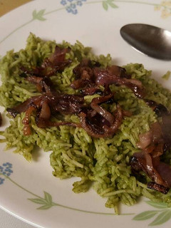A picture of Spinach biryani.