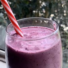 A picture of Blueberry Smoothie.