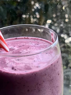 A picture of Blueberry Smoothie.