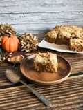 Bolo de Abóbora com Crumble de Nozes
