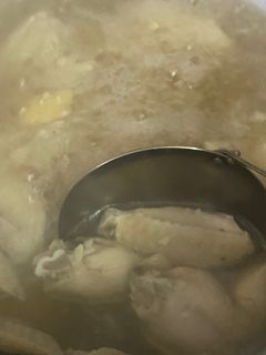 Hình của món Canh gà lá giang.