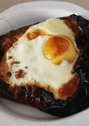 Una foto de Pimiento relleno de pavo queso y huevo