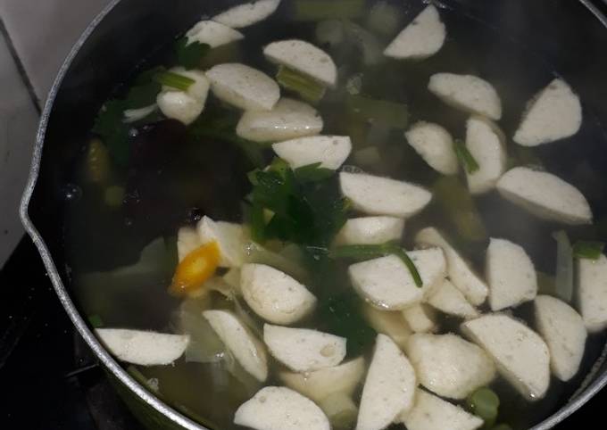 Cara Gampang Buat Sayur Sop Baso, Menggugah Selera