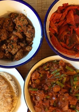 A picture of Lamb Slovaki, Mediterranean Beans and Chargrilled red peppers 🇨🇾🇬🇷.