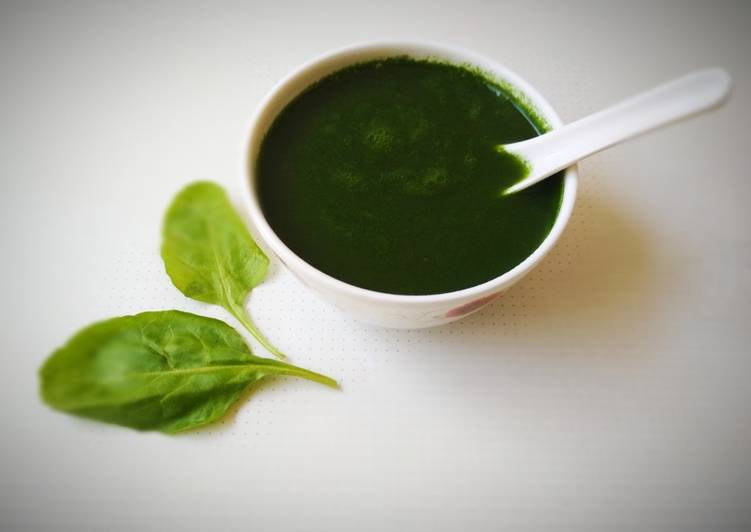 Step-by-Step Guide to Prepare Homemade Spinach Soup