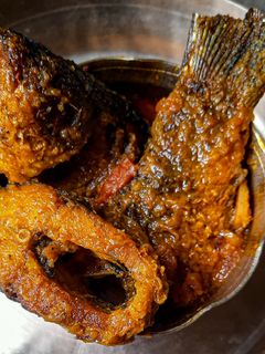 কাতলা মাছের ঝোল (katla macher jhol recipe in Bengali) রেসিপির প্রধান ছবি