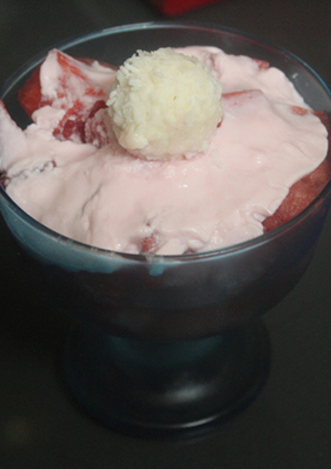 Una foto de Sandía con yogur de fresa