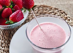 Foto principal de Batido de fresas y yogur (Thermomix)