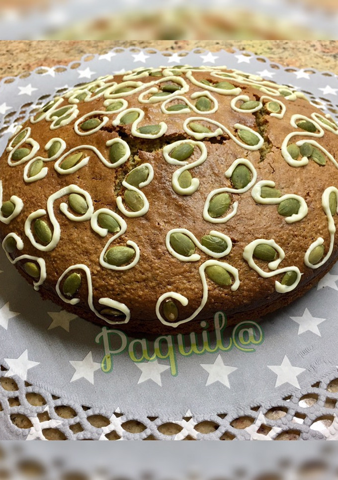 Una foto de Bizcocho de Pipas de Calabaza listo para estas Fiestas 🎊🌟🎄