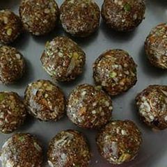 A picture of Sugar free Dates Laddus.