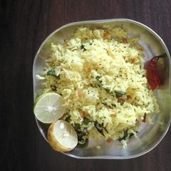 A picture of Lemon rice.