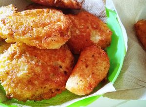 Una foto de Torrejas de yuca fritas
