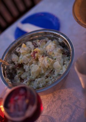 Una foto de Ensalada de papas con cebolla de verdeo