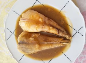 Una foto de Rape en Salsa de Vino Blanco