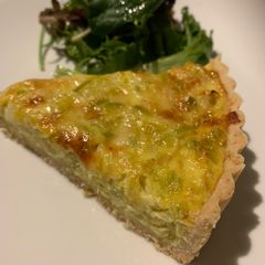 A picture of Leek Quiche.