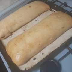 Una foto de Pan de Carne envuelto en masa..