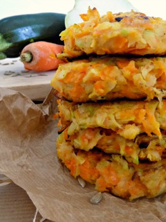 Una foto de Fritters de colinabo