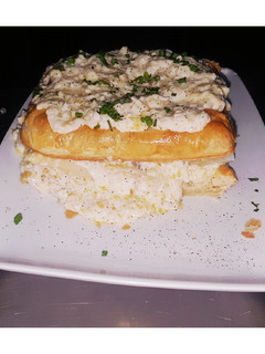 Una foto de • Espárragos en hojaldre y salsa beurre blanc