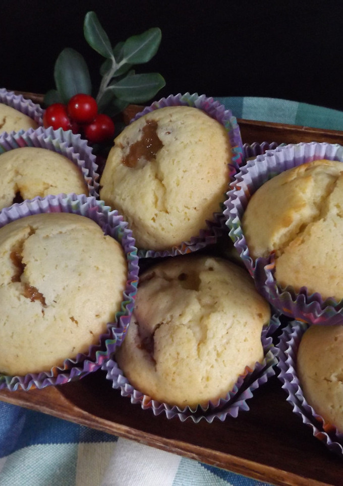 Una foto de Muffins de manzana y dulce de leche