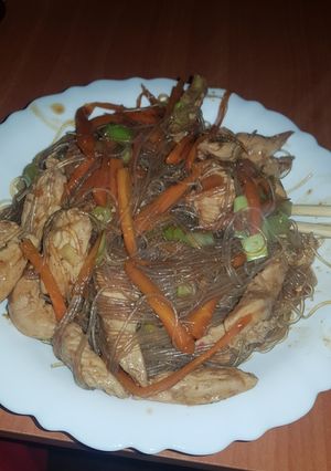 O poză a rețetei Noodles cu pui.