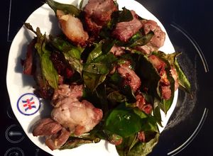 Hình của món Thịt nướng lá mắc mật bằng nồi chiên không dầu.