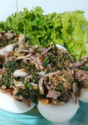 รูปของ ลาบไข่