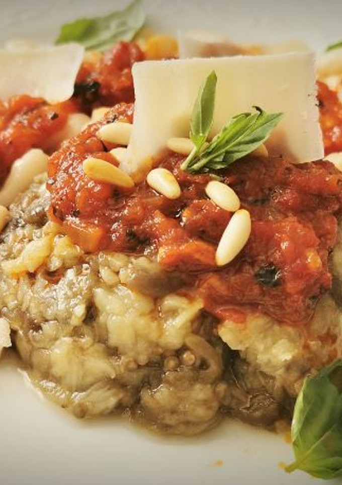 Una foto de Melanzane alla parmigiana (Berenjenas a la parmesana)