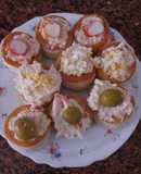 Volovanes rellenos de ensaladilla