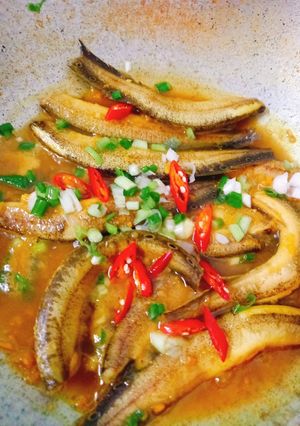 Hình của món Cá chạch kho nghệ.
