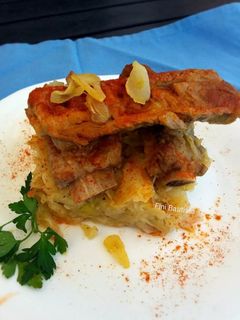 Una foto de Costillas de cerdo con repollo (berza, col)