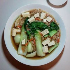 A picture of Vegetable Vermicelli Soup (oil-free and gluten-free).