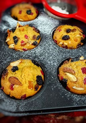 A picture of Fruit n Nut Cupcakes.