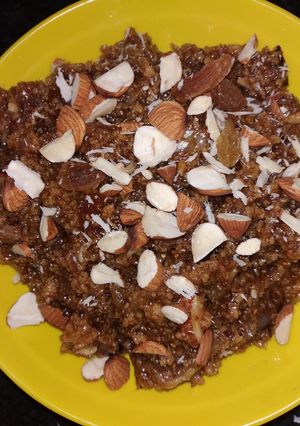 ડ્રાયફ્રુટ પેદ (Dryfruit Ped Recipe In Gujarati) રેસીપી મુખ્ય ફોટો