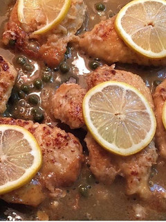 A picture of Chicken Piccata.