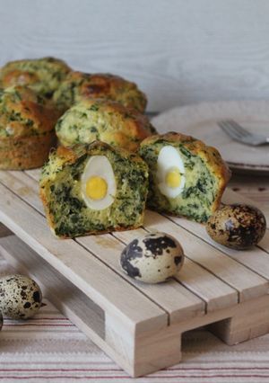 Foto di Tortini salati con spinaci e uova di quaglia