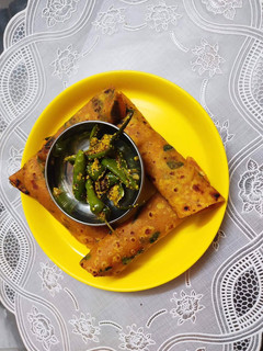થેપલા (Thepla Recipe In Gujarati) રેસીપી મુખ્ય ફોટો