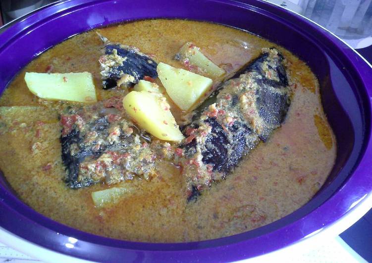 Resep Gulai Salai Ikan Tongkol oleh Ratna Susanti - Cookpad