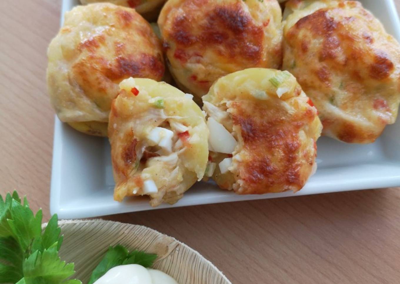 Kentang panggang isi ayam telur keju
