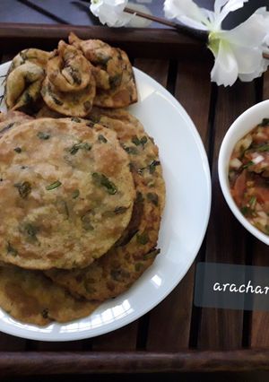 A picture of Multigrain methi puri.