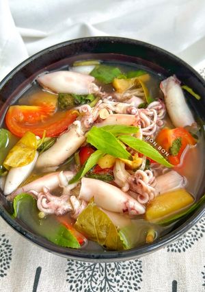 Hình của món Canh Mực Nấu Lá É.